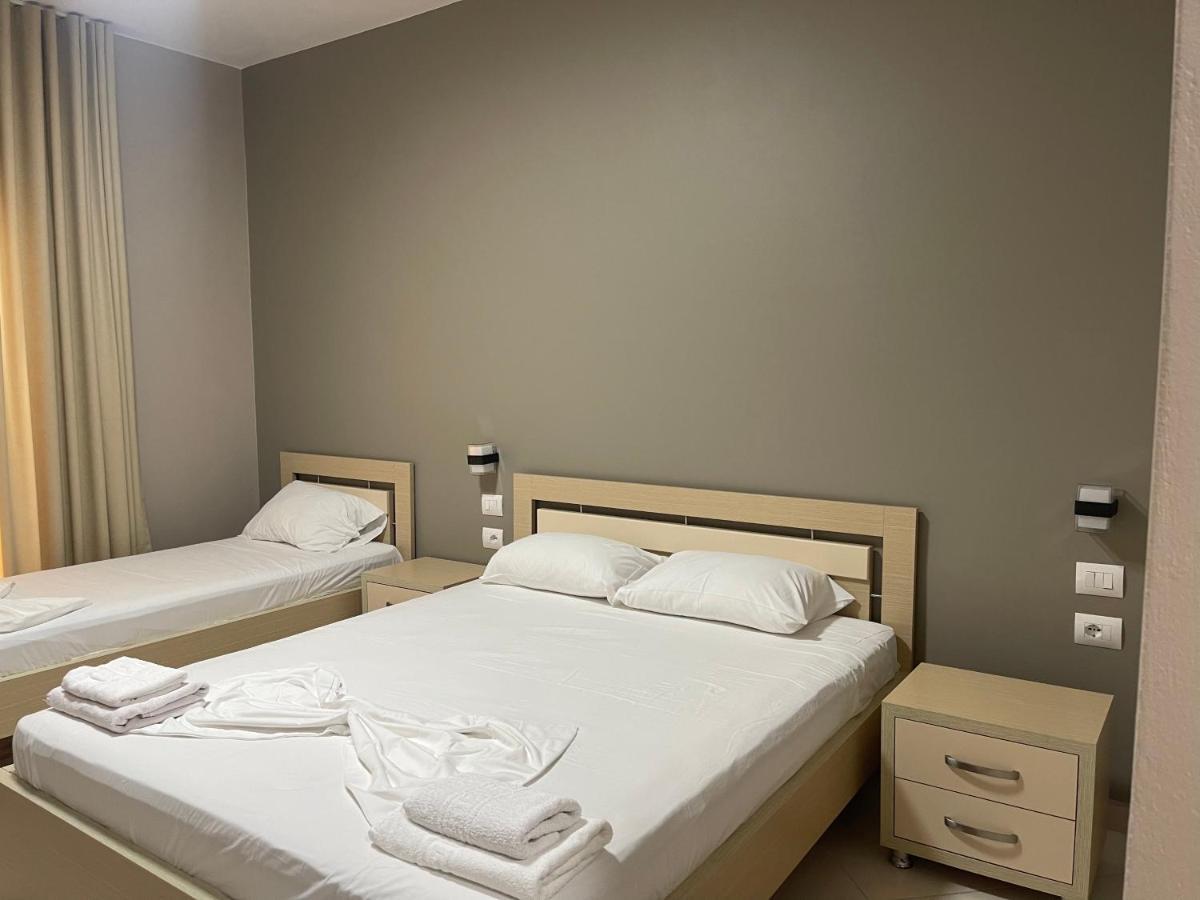 Season Inn Dhërmi 외부 사진