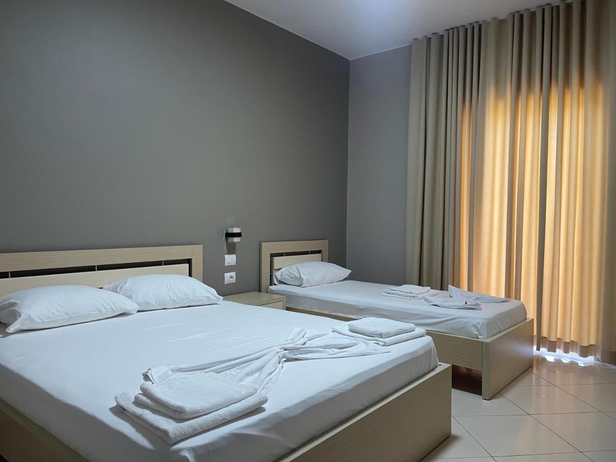 Season Inn Dhërmi 외부 사진