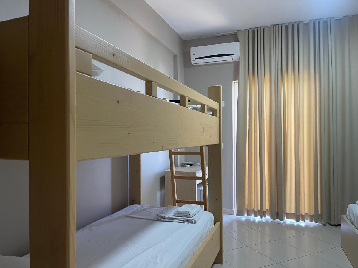 Season Inn Dhërmi 외부 사진