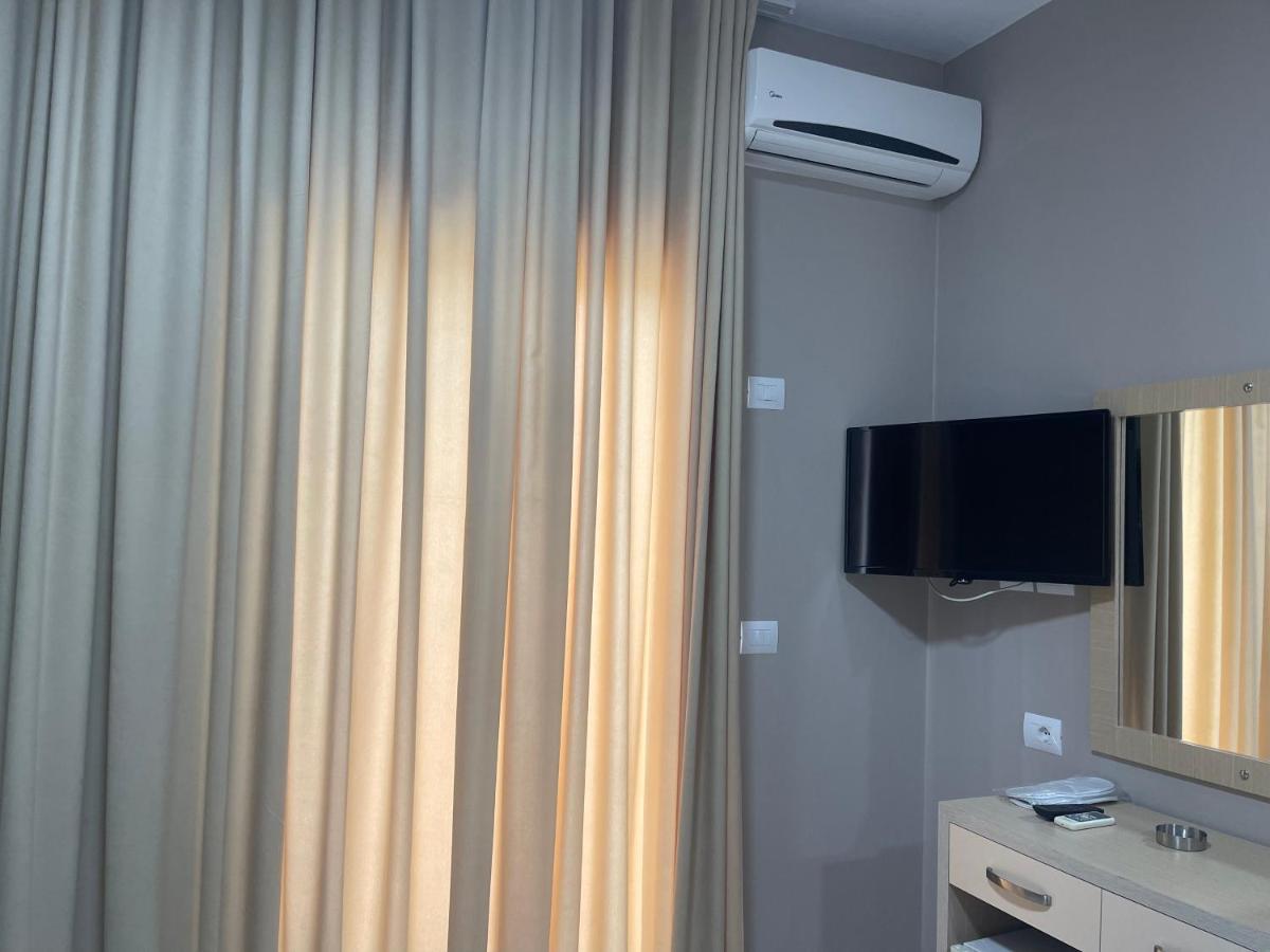 Season Inn Dhërmi 외부 사진