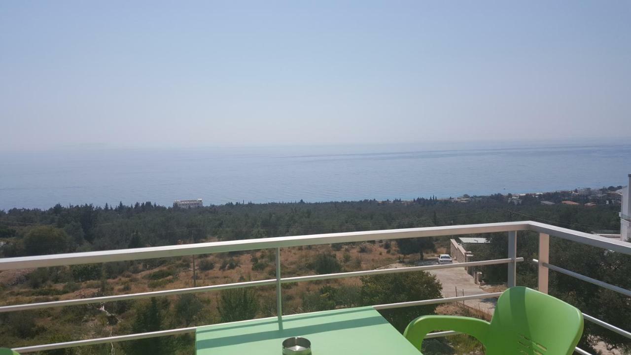 Season Inn Dhërmi 외부 사진