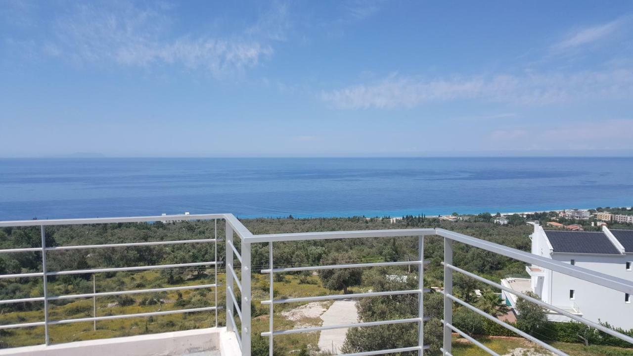 Season Inn Dhërmi 외부 사진